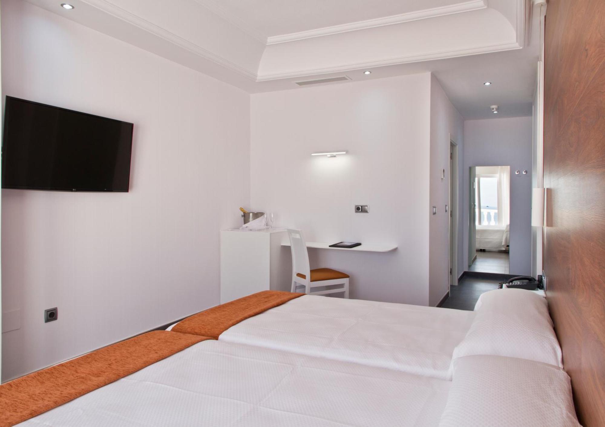 Hotel Los Delfines Ла-Манга-дель-Мар-Менор Екстер'єр фото